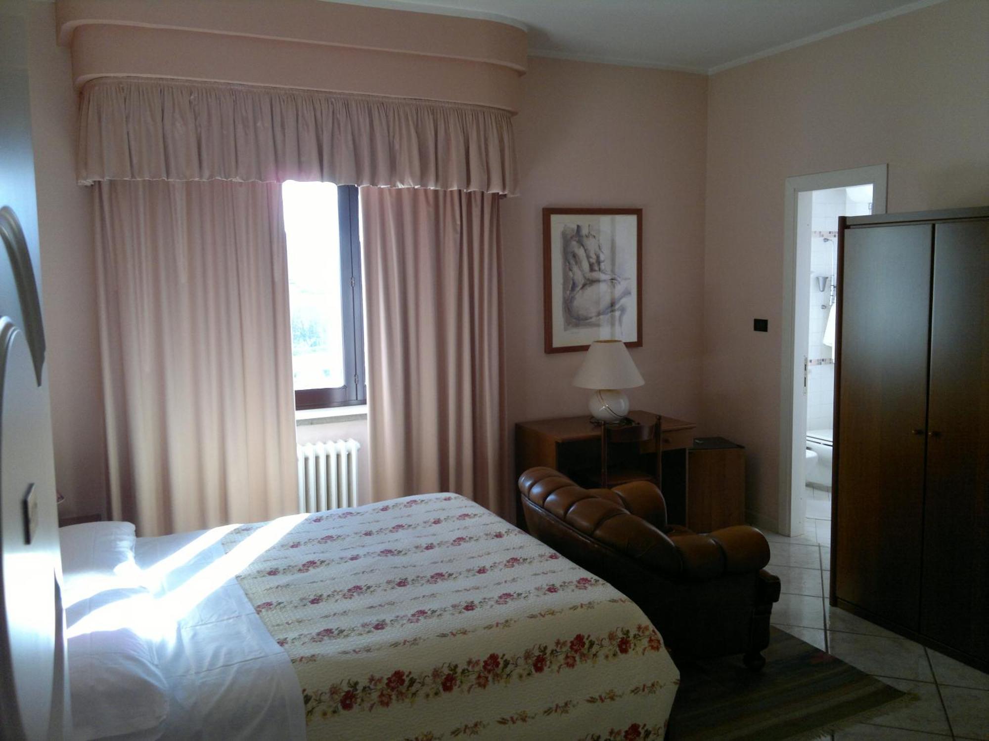Hotel La Rotonda Cepagatti Kültér fotó