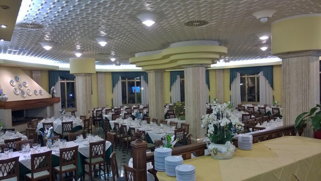 Hotel La Rotonda Cepagatti Kültér fotó