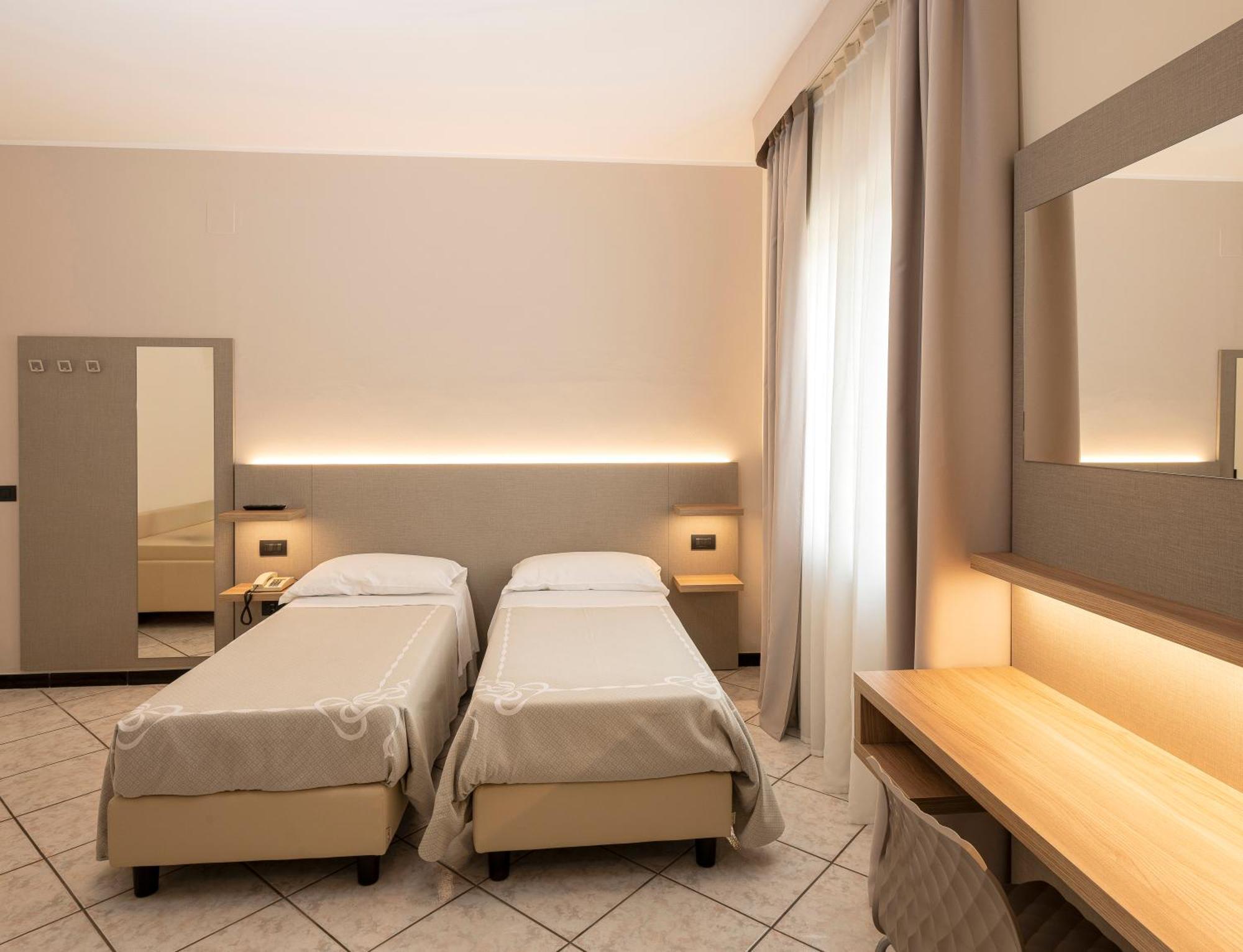 Hotel La Rotonda Cepagatti Kültér fotó