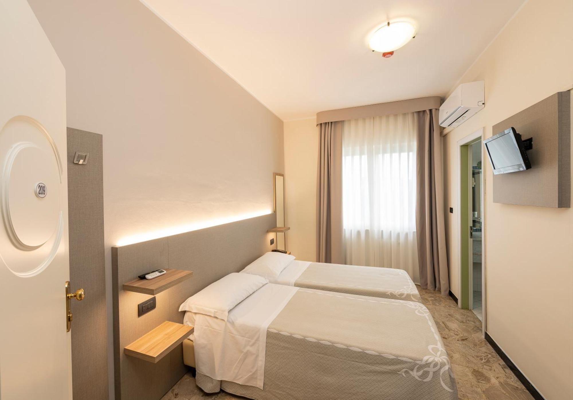 Hotel La Rotonda Cepagatti Kültér fotó
