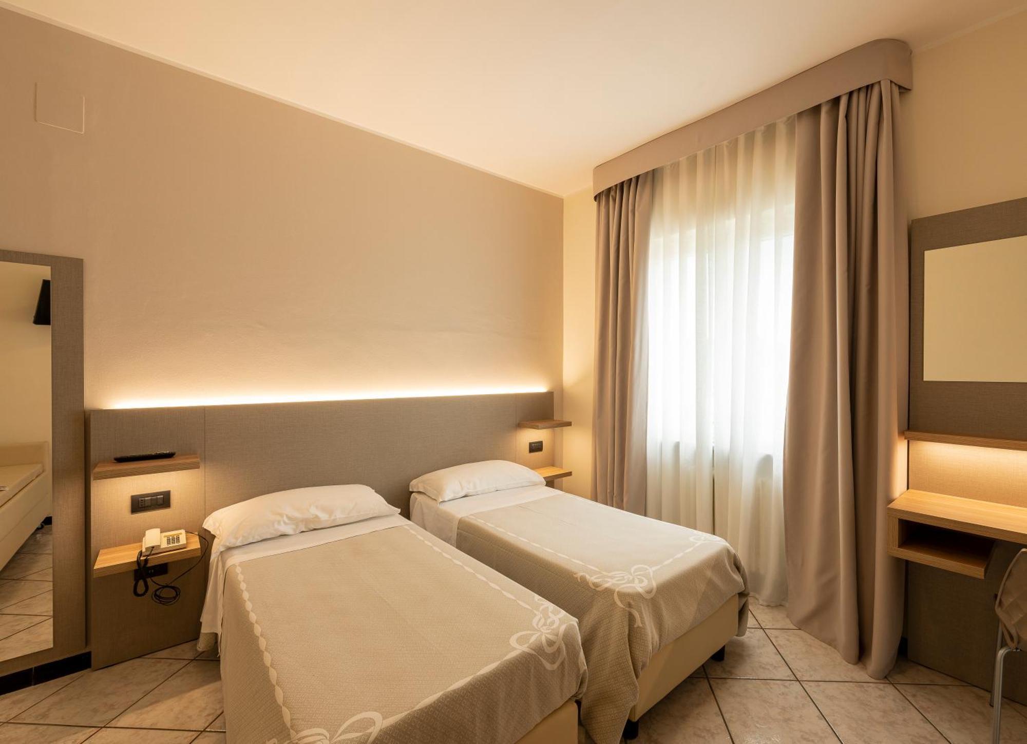 Hotel La Rotonda Cepagatti Kültér fotó
