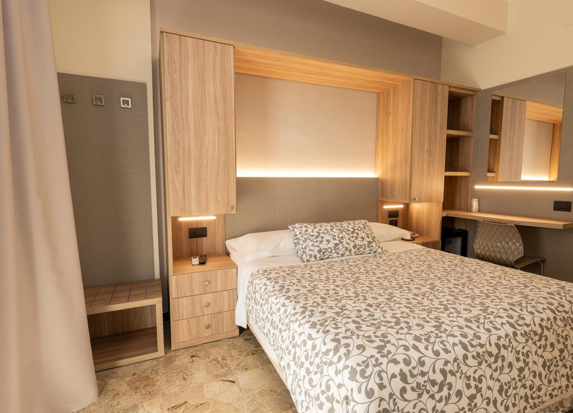 Hotel La Rotonda Cepagatti Kültér fotó