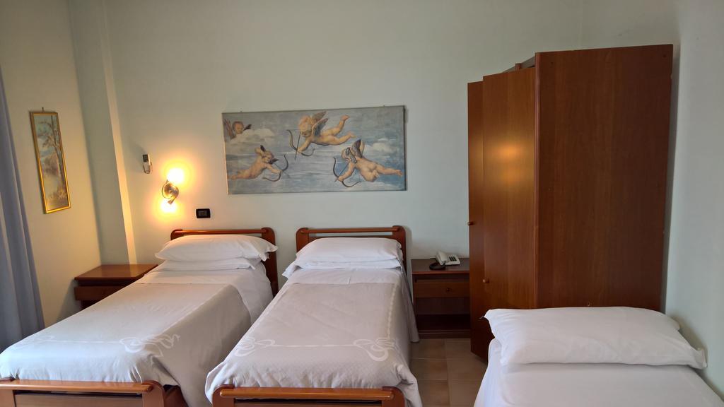 Hotel La Rotonda Cepagatti Kültér fotó