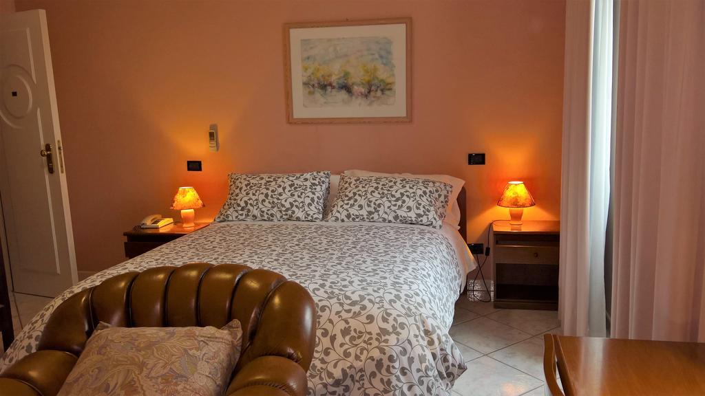 Hotel La Rotonda Cepagatti Kültér fotó