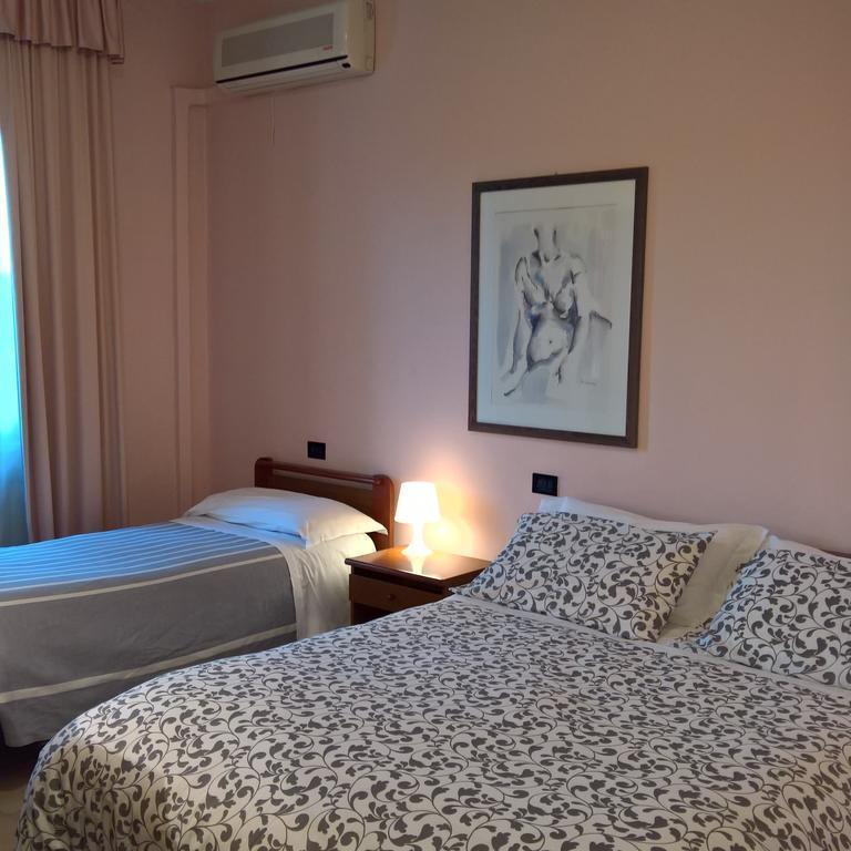 Hotel La Rotonda Cepagatti Kültér fotó